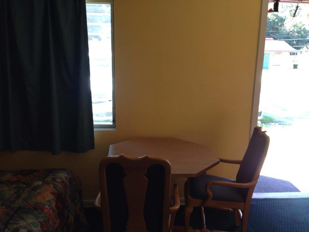 Florida Motel เกนส์วิลล์ ห้อง รูปภาพ