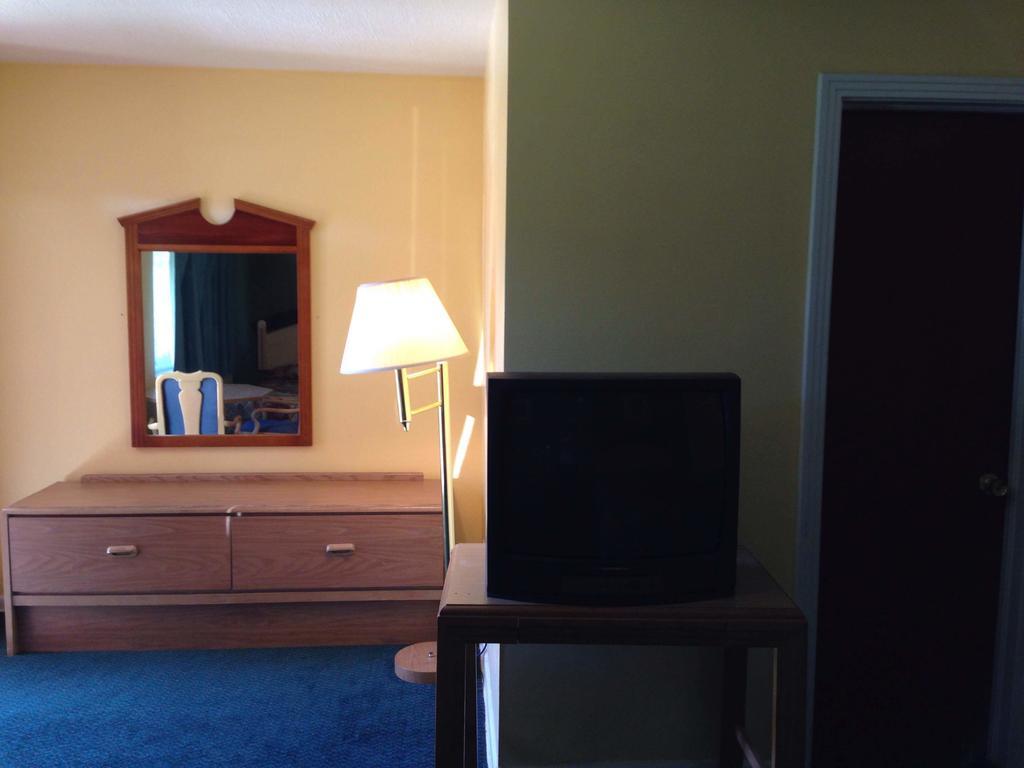Florida Motel เกนส์วิลล์ ห้อง รูปภาพ