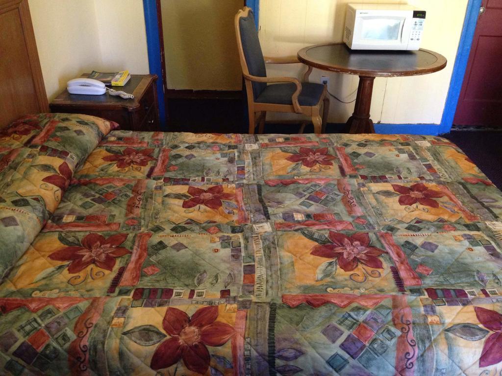 Florida Motel เกนส์วิลล์ ห้อง รูปภาพ